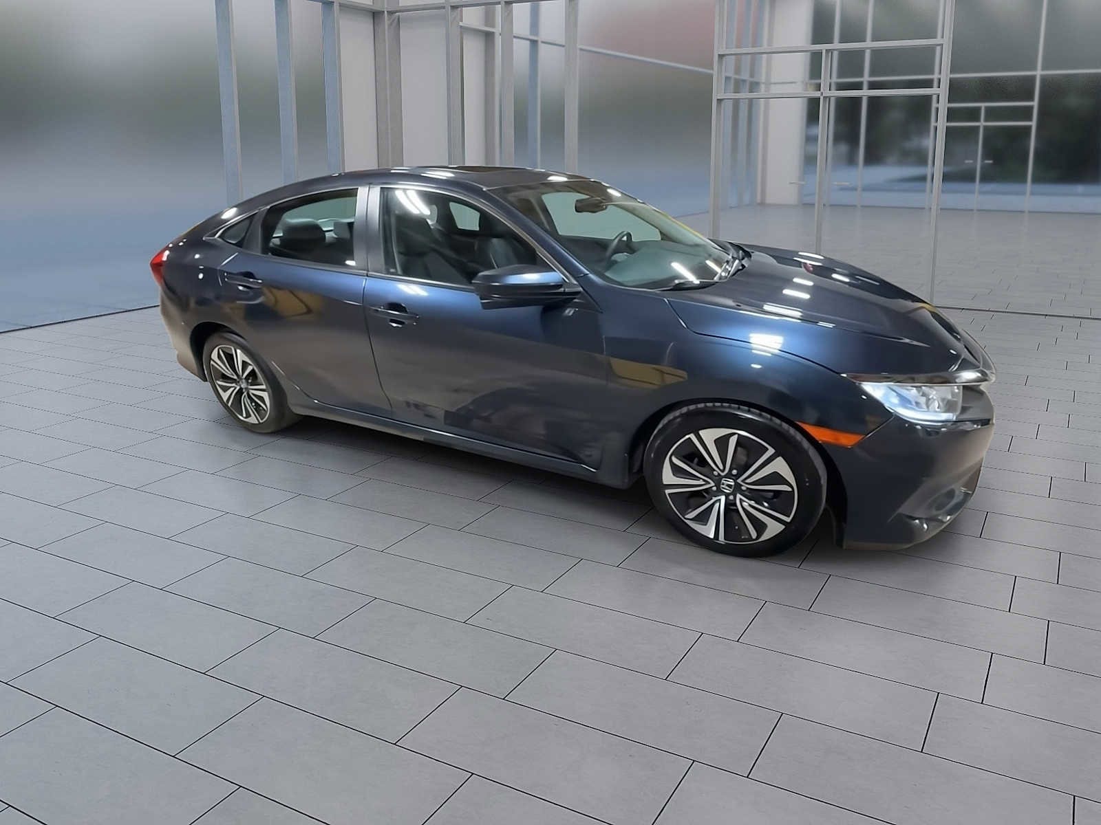 Thumbnail: 2017 Honda Civic - 2