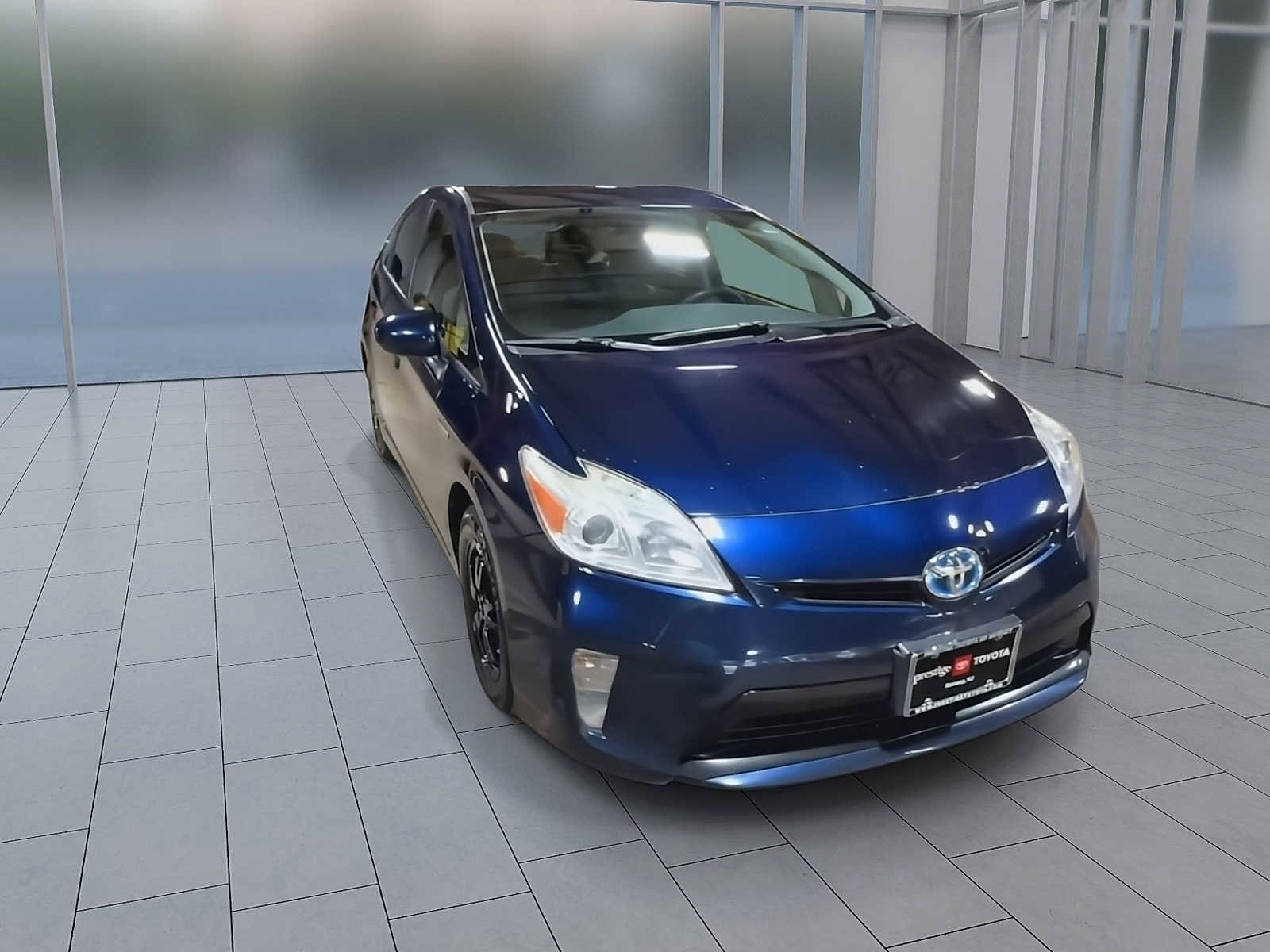 Thumbnail: 2015 Toyota Prius - 8