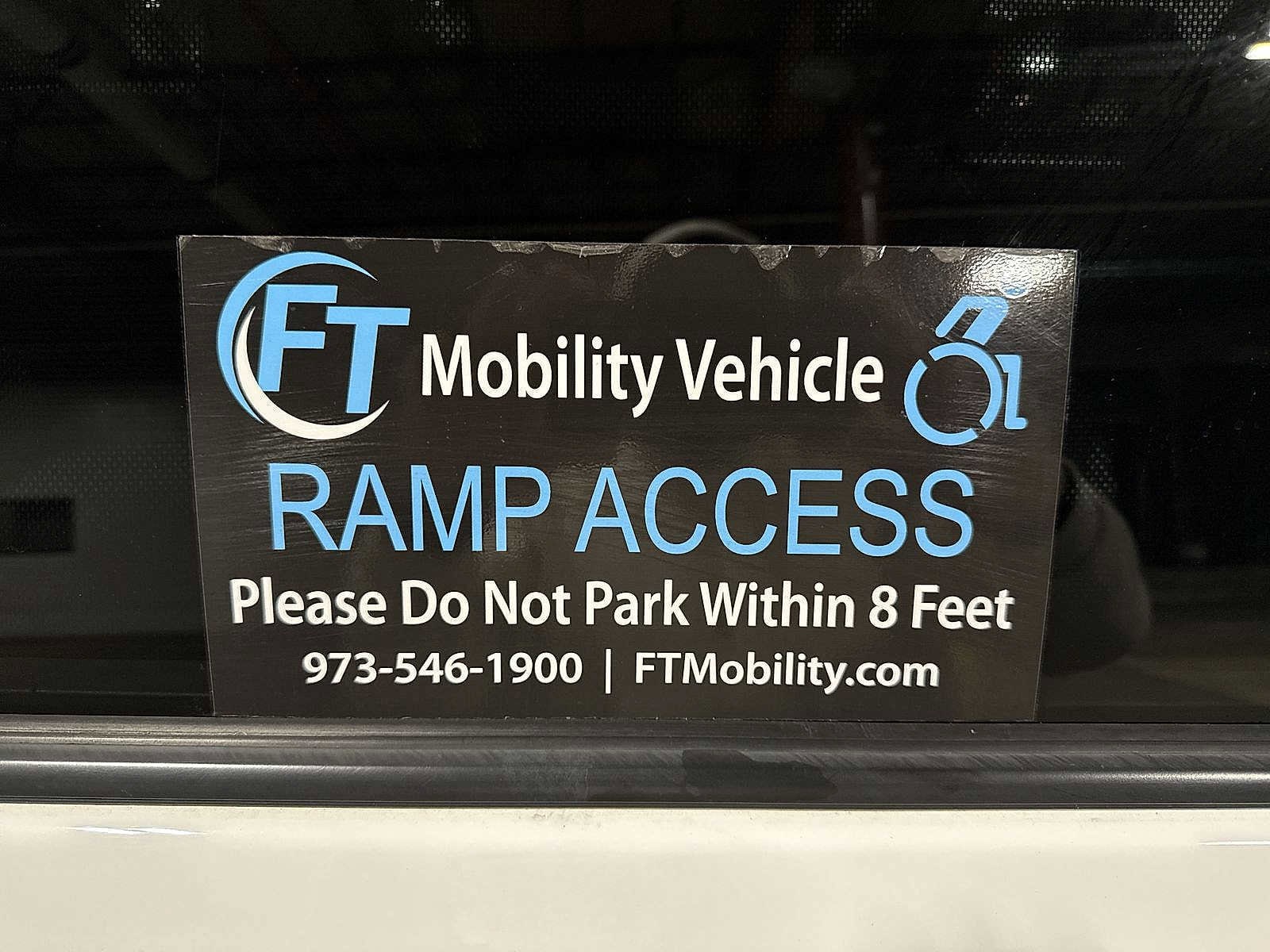 Thumbnail: 2018 Toyota Sienna - 29