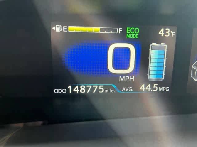 Thumbnail: 2016 Toyota Prius - 8