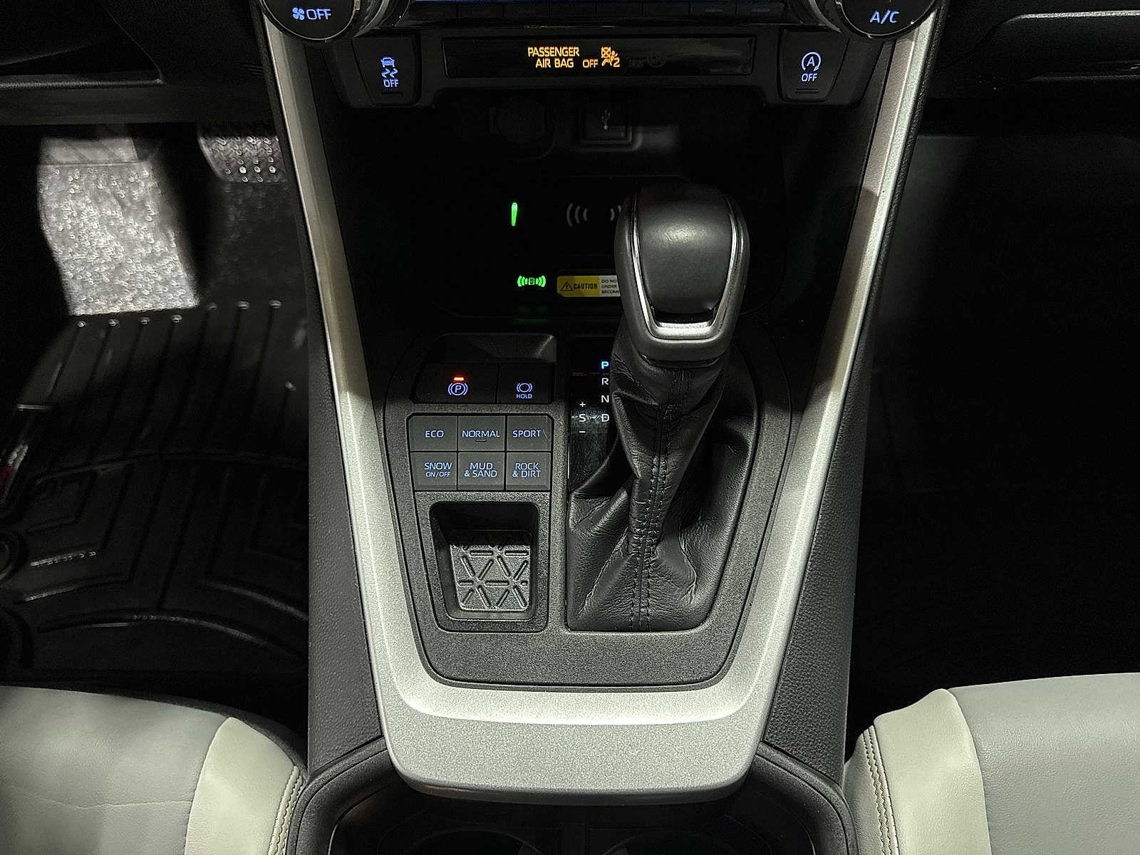 Thumbnail: 2022 Toyota RAV4 - 31