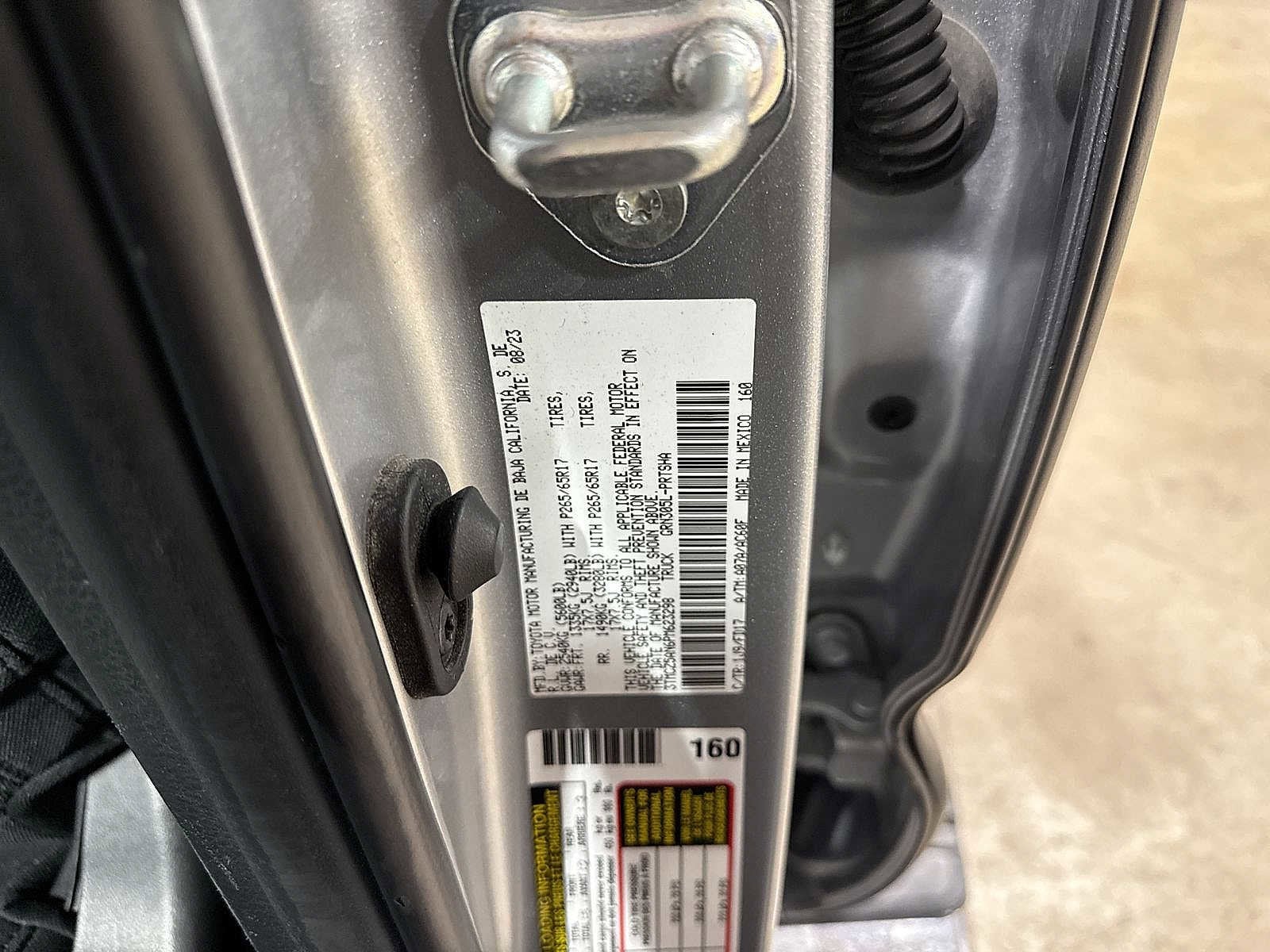 Thumbnail: 2023 Toyota Tacoma - 14