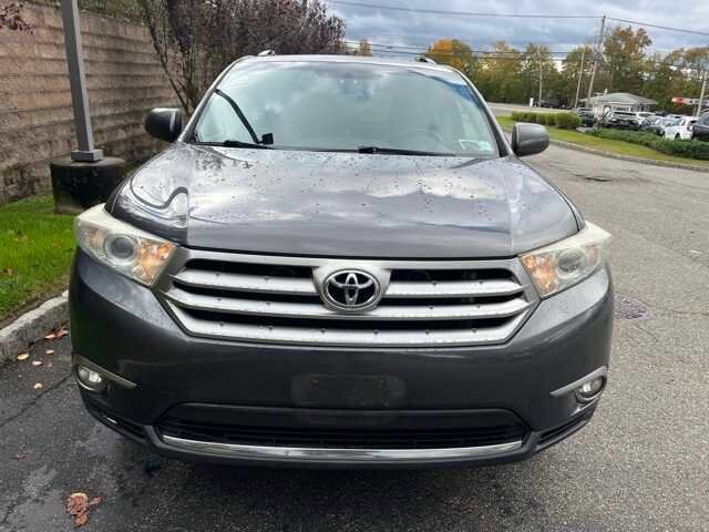 2013 Toyota Highlander Base Hybrid photo 2