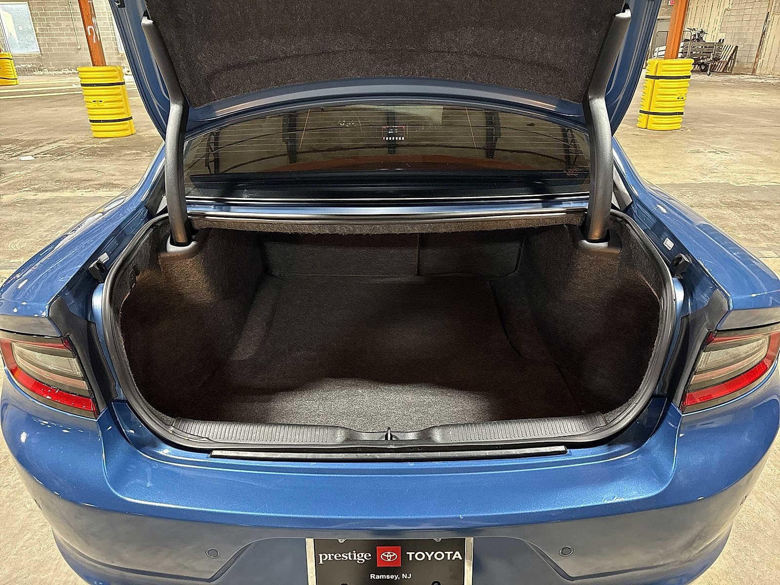 Thumbnail: 2020 Dodge Charger - 10