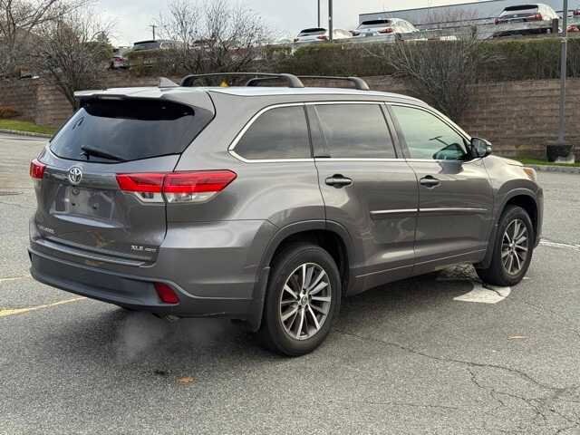 2018 Toyota Highlander XLE photo 3