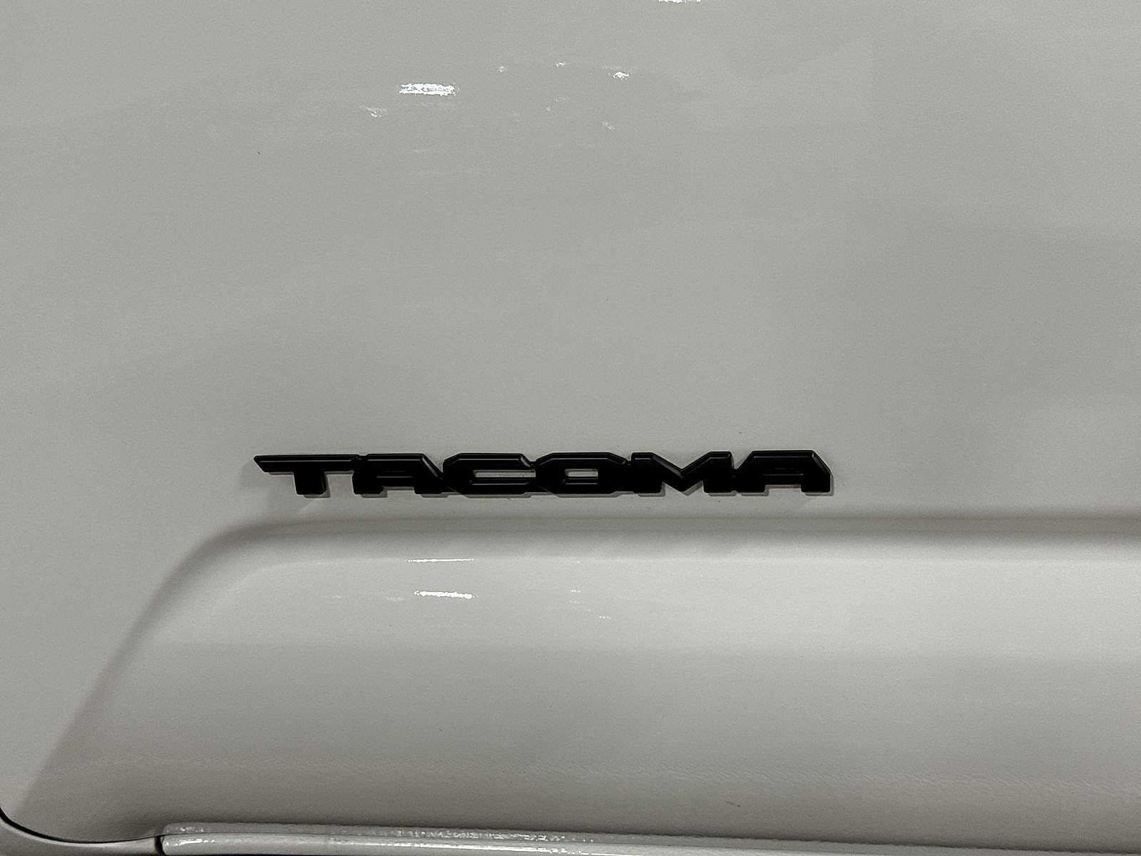 Thumbnail: 2023 Toyota Tacoma - 25