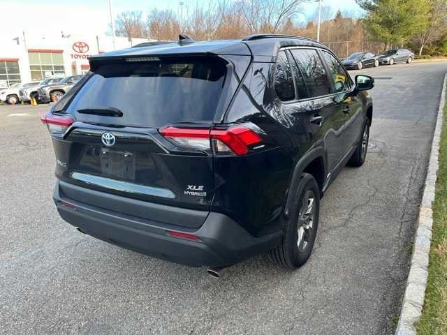 Thumbnail: 2024 Toyota RAV4 - 4