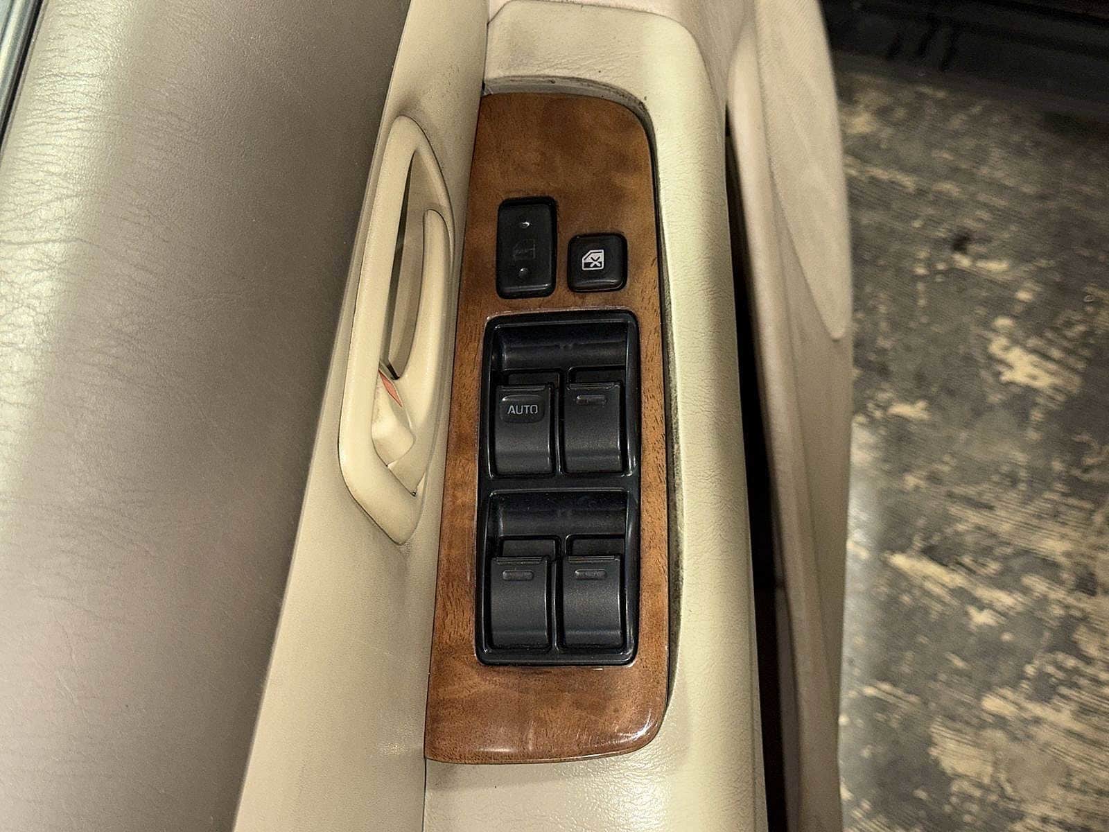 Thumbnail: 1998 Lexus ES - 22