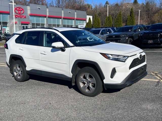 Thumbnail: 2022 Toyota RAV4 - 3