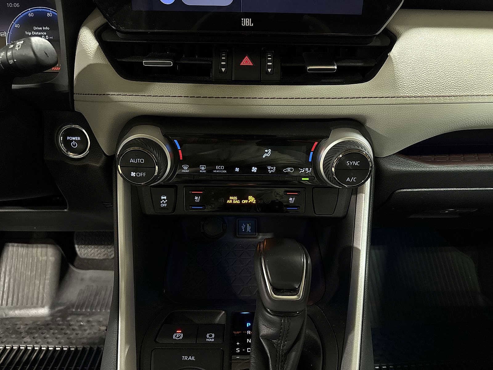 Thumbnail: 2023 Toyota RAV4 - 21