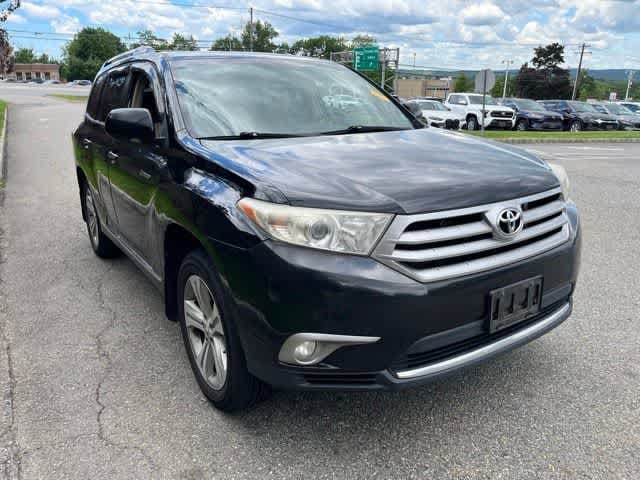 Thumbnail: 2013 Toyota Highlander - 3