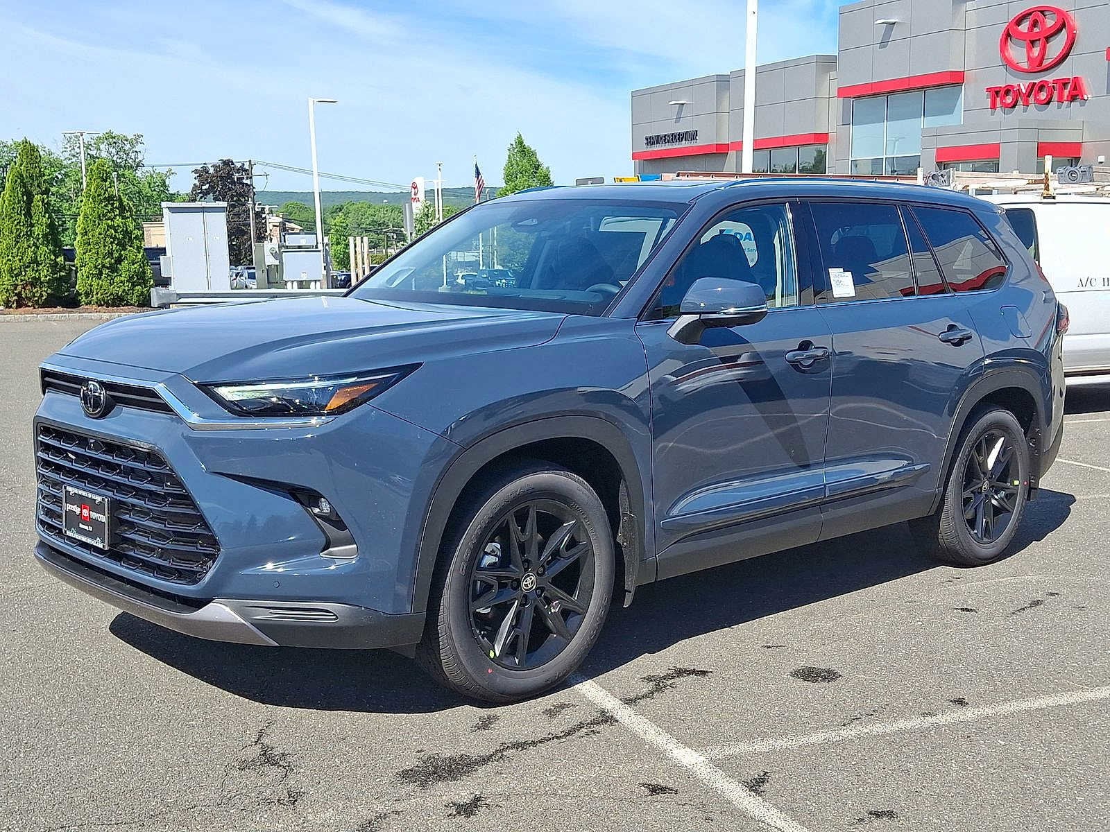 Thumbnail: 2026 Toyota Grand Highlander - 16