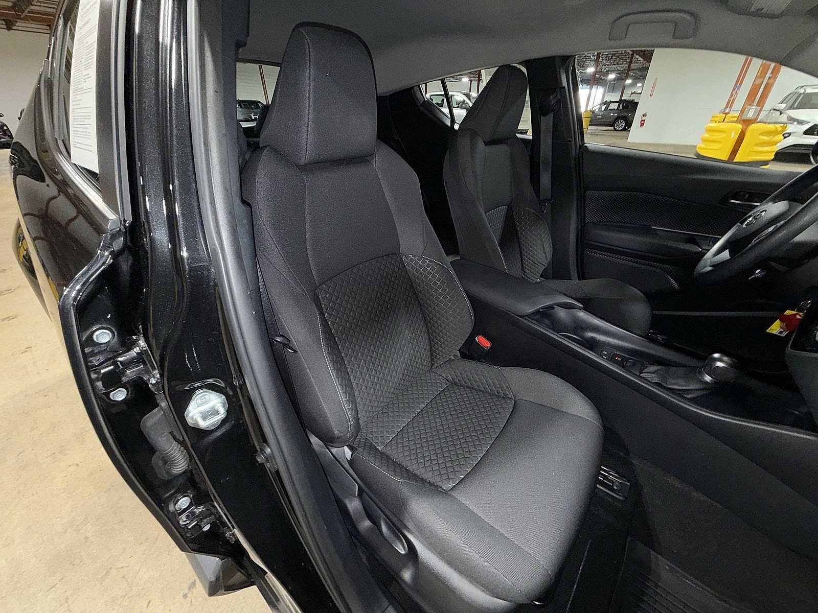 Thumbnail: 2021 Toyota C-HR - 22