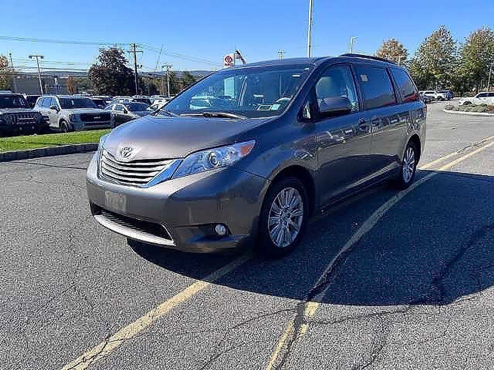 2013 Toyota Sienna XLE -
                  Ramsey, NJ