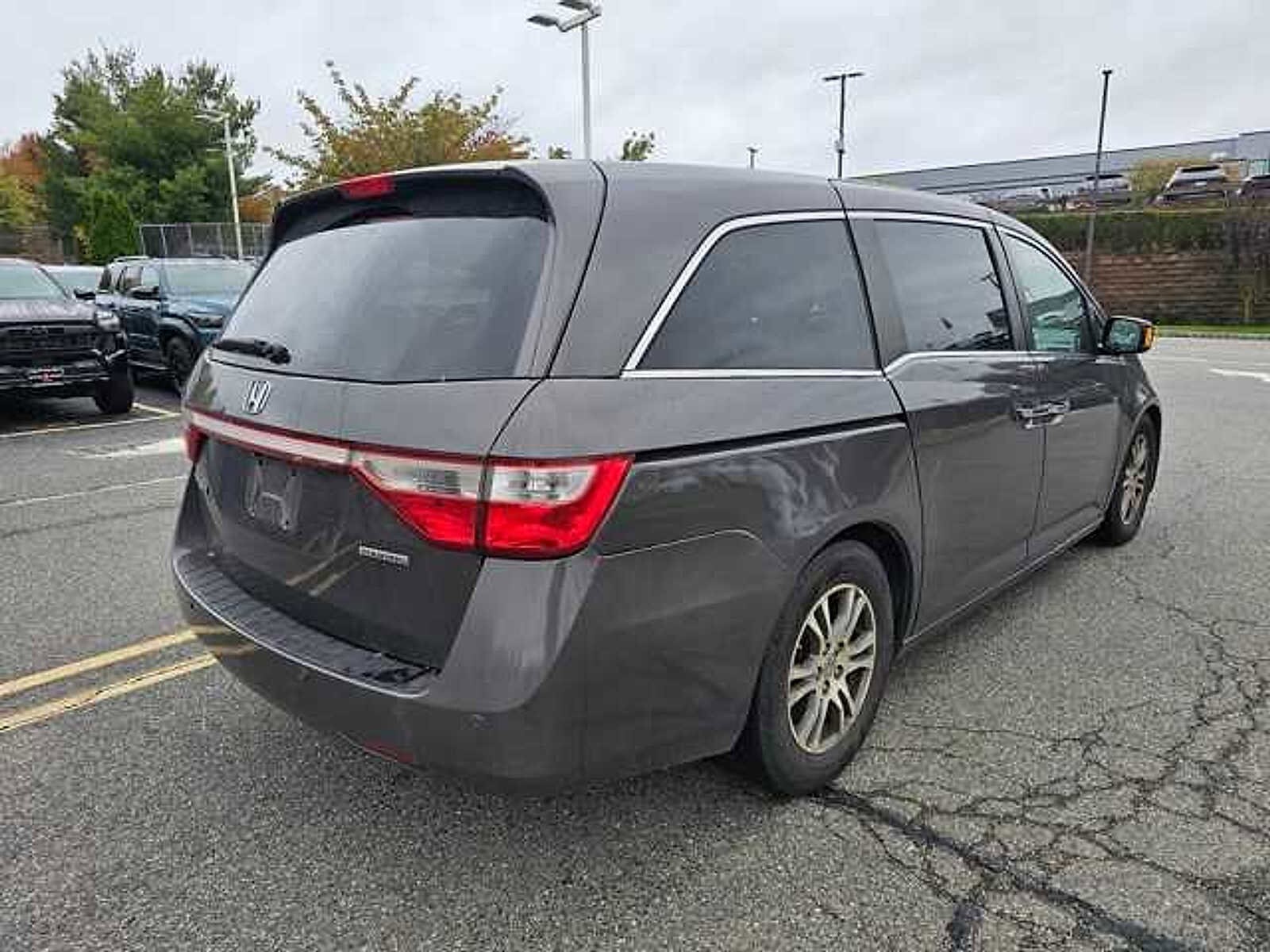 Thumbnail: 2012 Honda Odyssey - 4