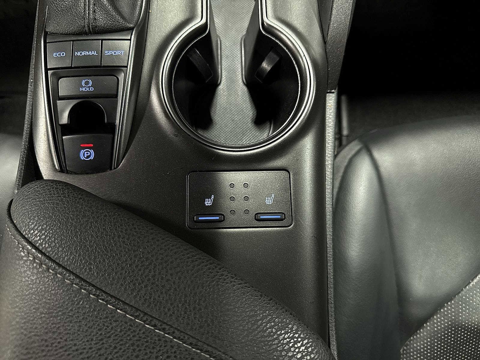 Thumbnail: 2022 Toyota Camry - 32