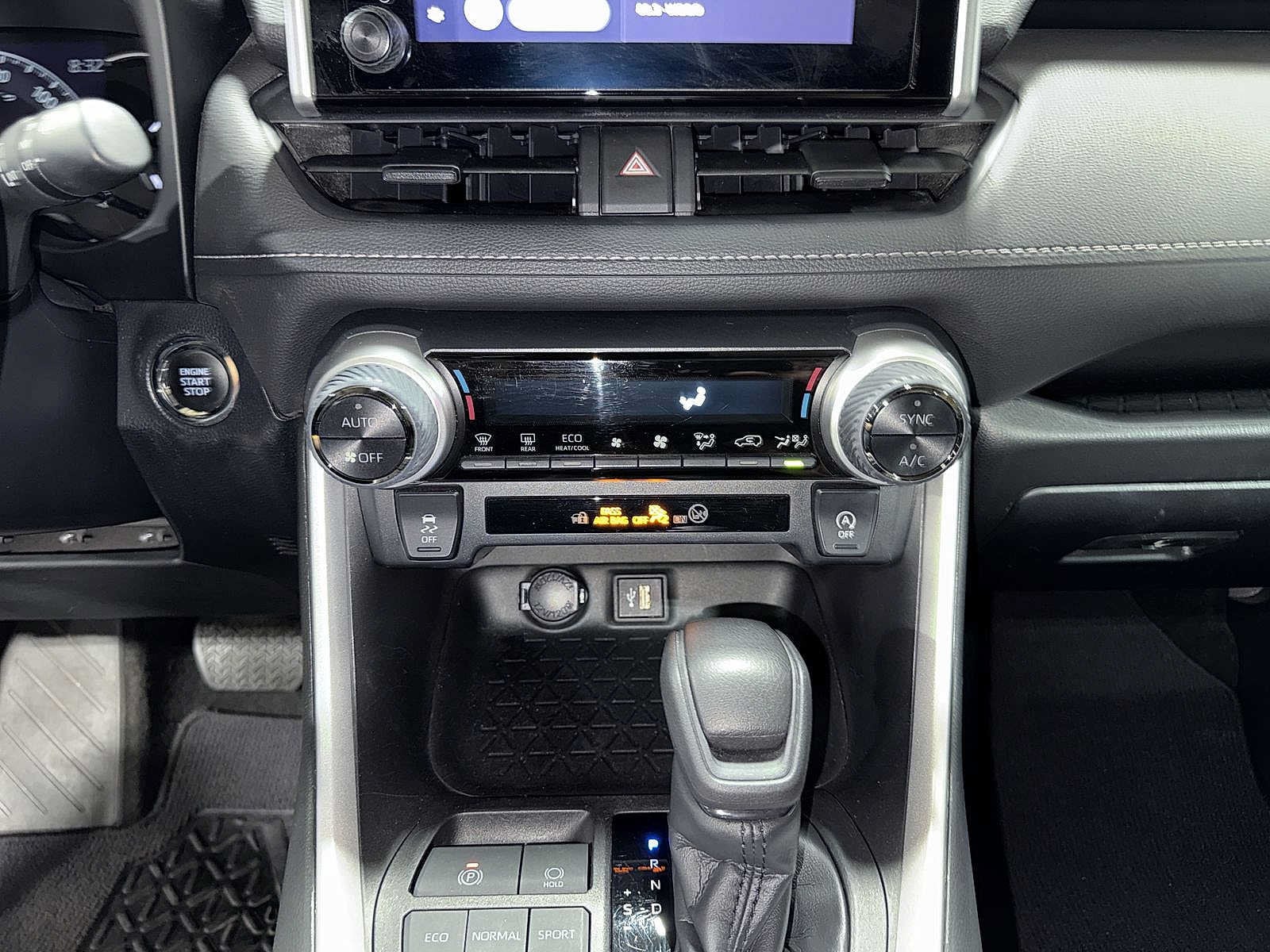 Thumbnail: 2023 Toyota RAV4 - 21