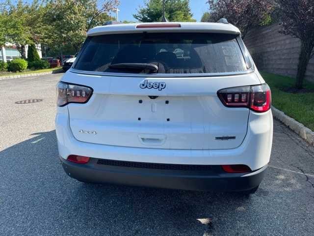 Thumbnail: 2022 Jeep Compass - 5