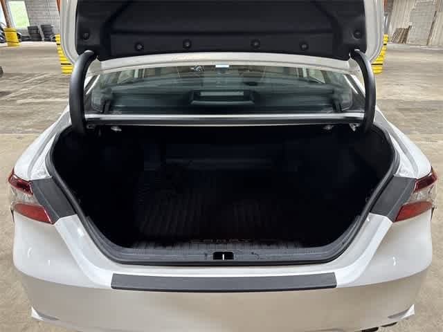 2022 Toyota Camry SE 11