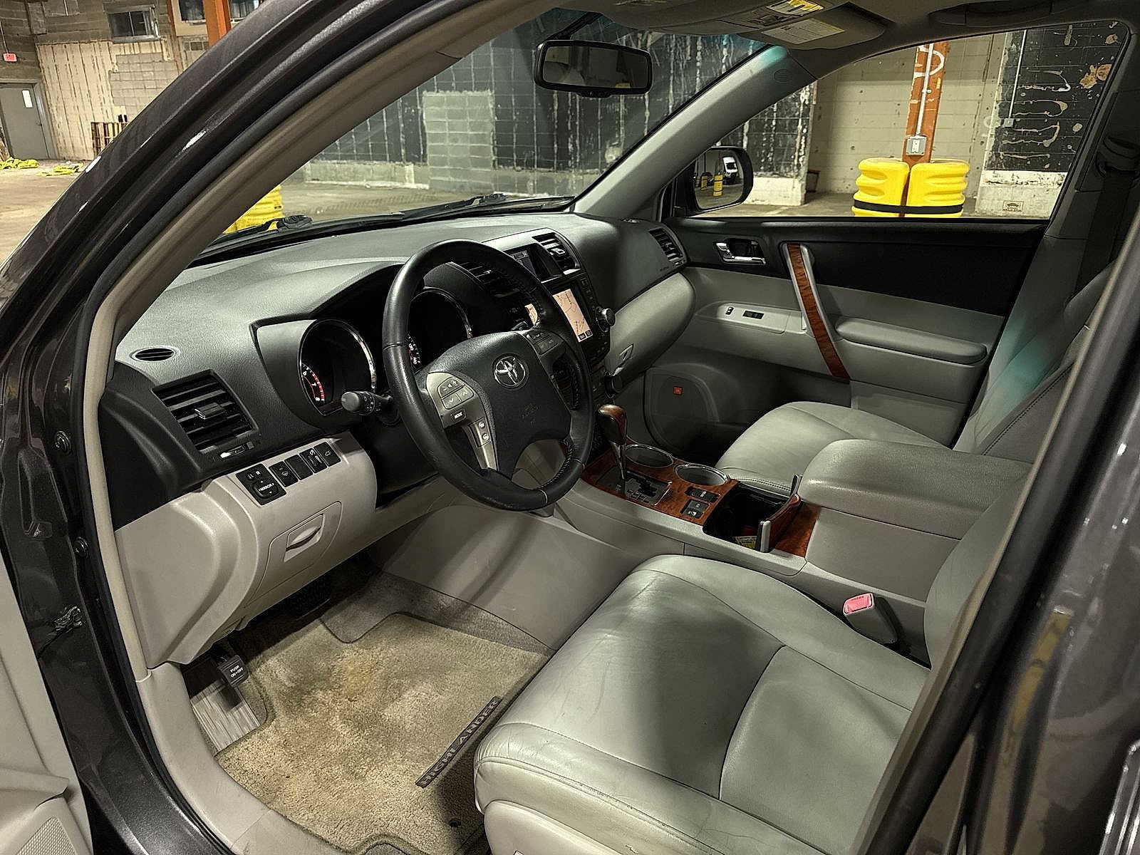 Thumbnail: 2008 Toyota Highlander - 32