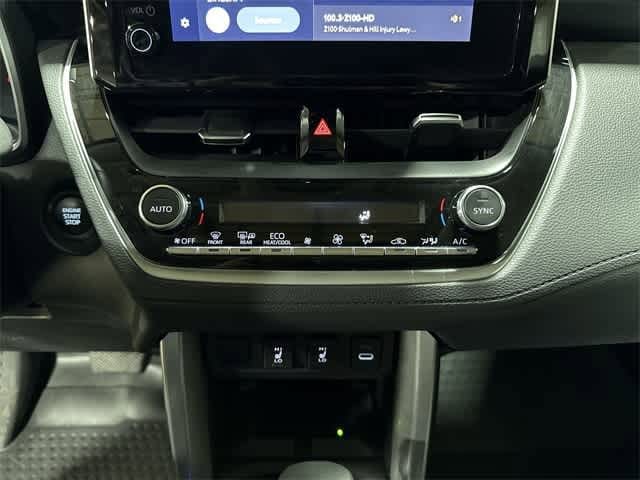 2024 Toyota Corolla Cross XLE 21