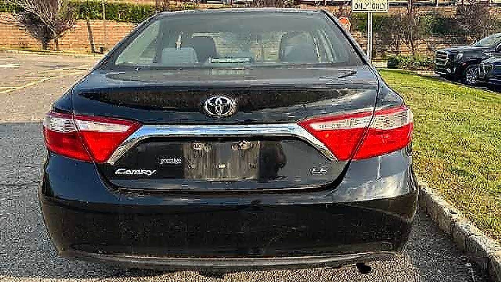 Thumbnail: 2015 Toyota Camry - 5