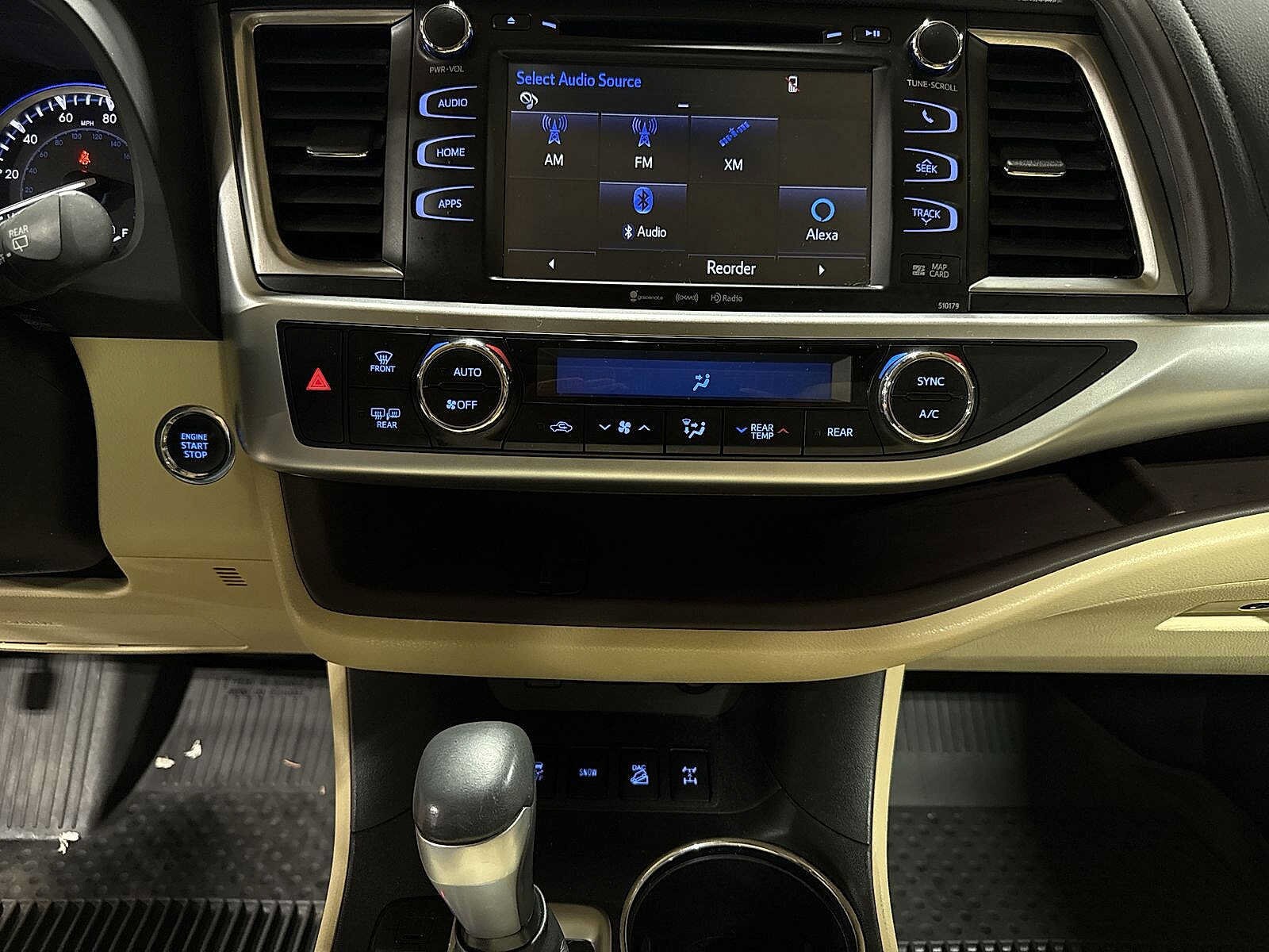 Thumbnail: 2017 Toyota Highlander - 23