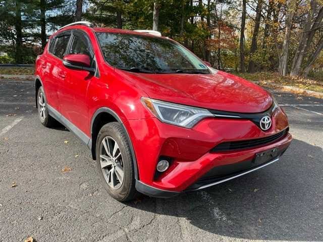 Thumbnail: 2016 Toyota RAV4 - 3
