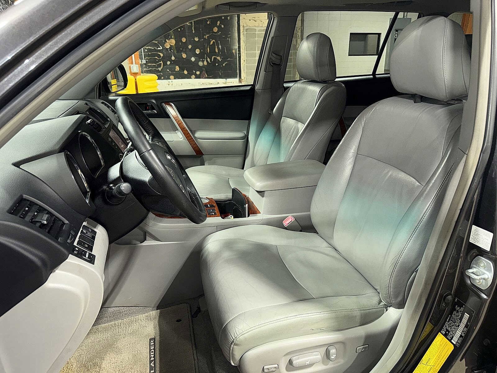 Thumbnail: 2008 Toyota Highlander - 15