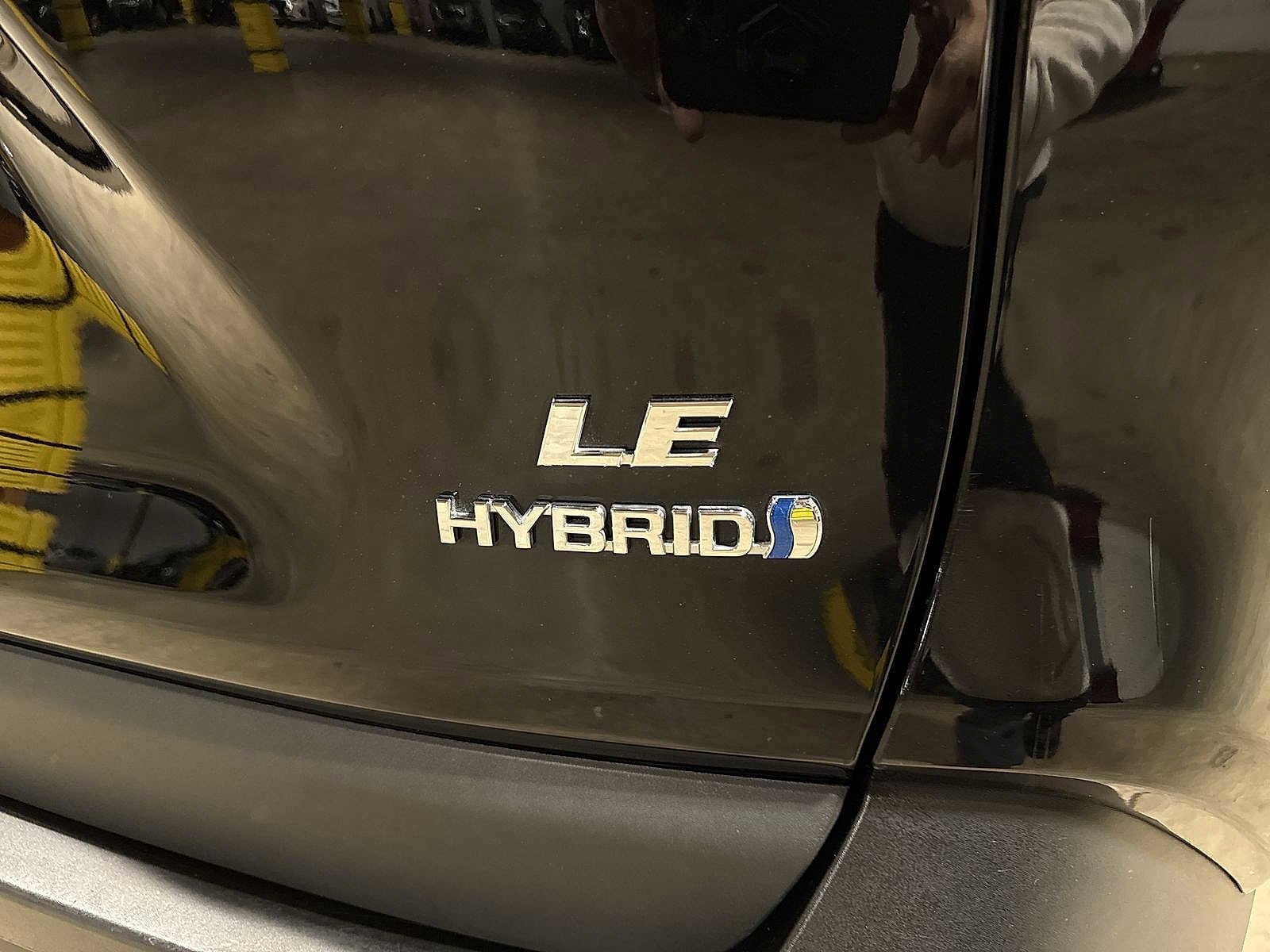 Thumbnail: 2020 Toyota RAV4 - 25