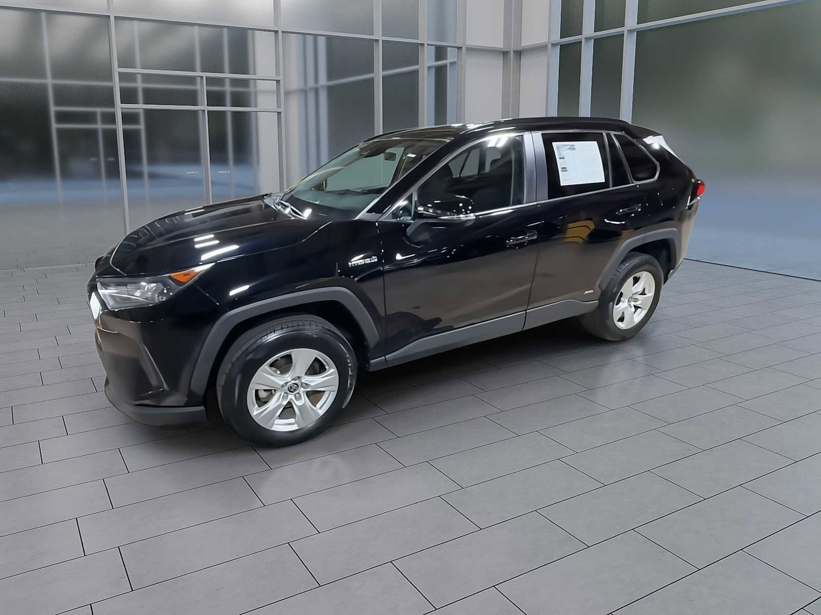 Thumbnail: 2021 Toyota RAV4 - 4