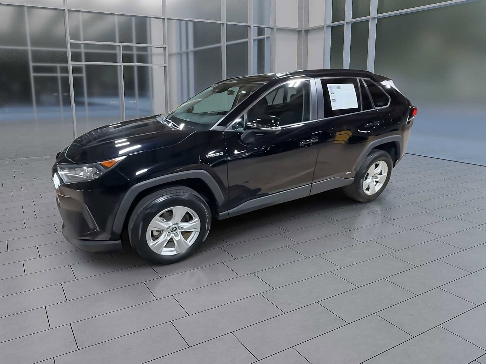 2021 Toyota RAV4 Hybrid LE photo 3