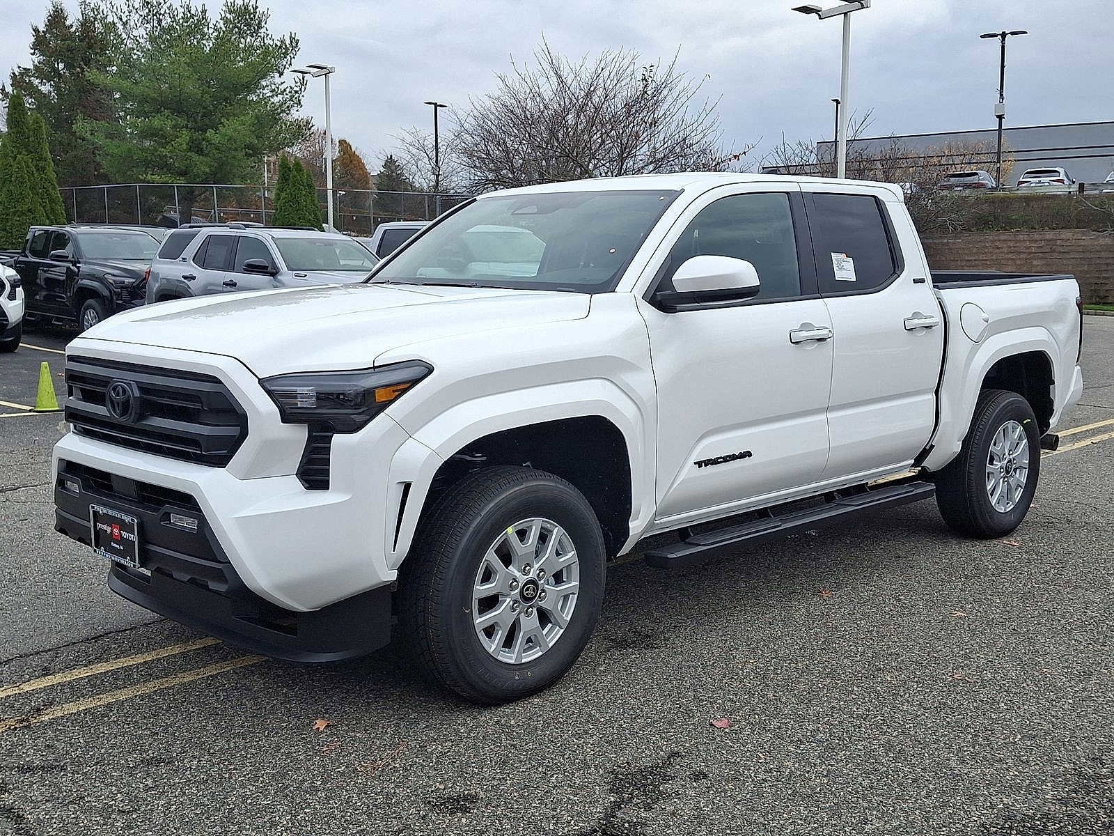 Thumbnail: 2025 Toyota Tacoma - 10