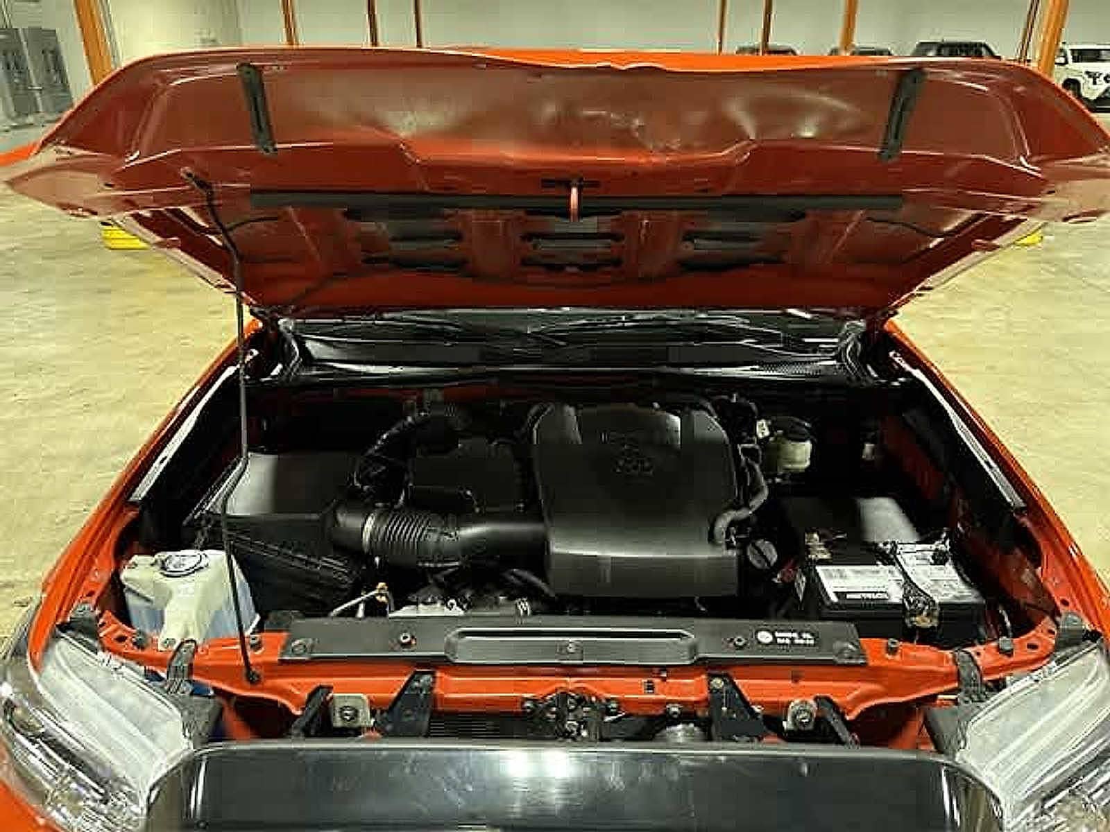 Thumbnail: 2018 Toyota Tacoma - 20
