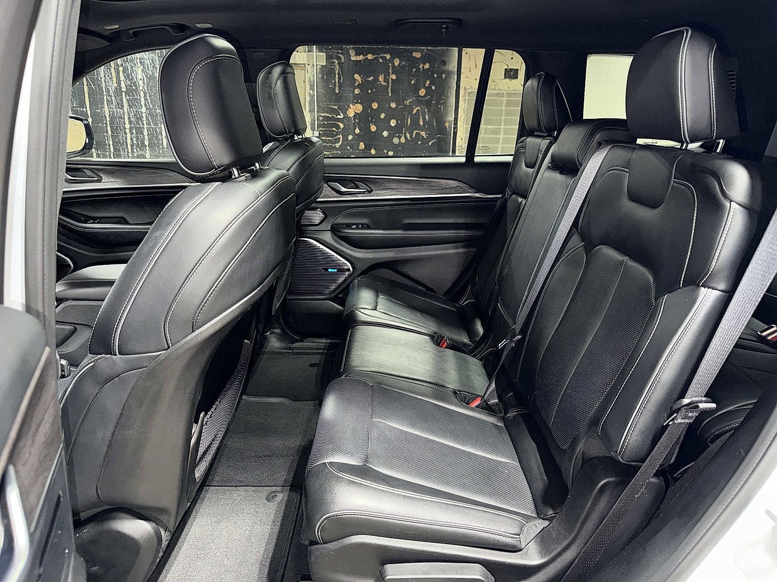 Thumbnail: 2021 Jeep Grand Cherokee L - 17