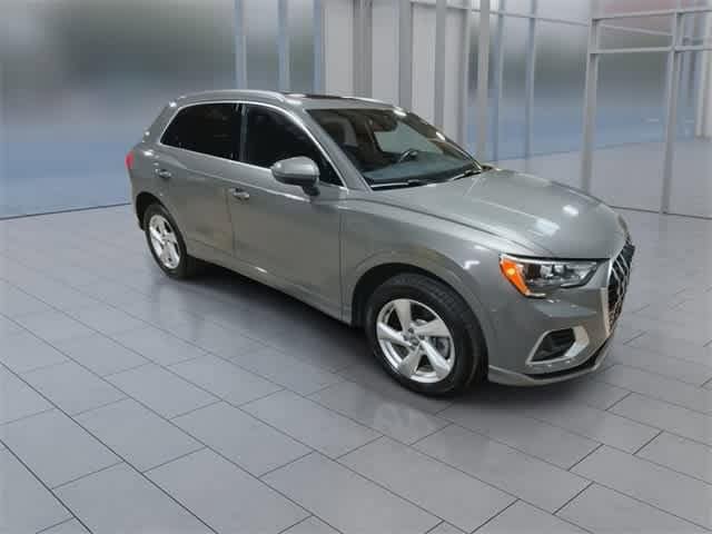 Thumbnail: 2020 Audi Q3 - 2