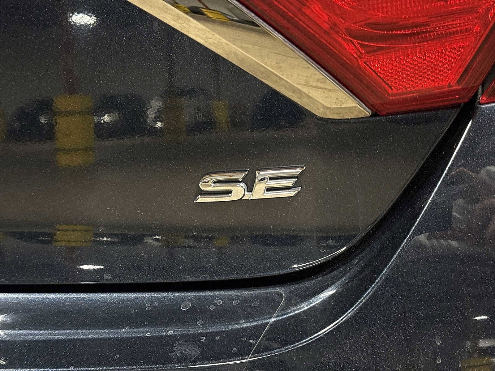 Thumbnail: 2017 Toyota Camry - 28