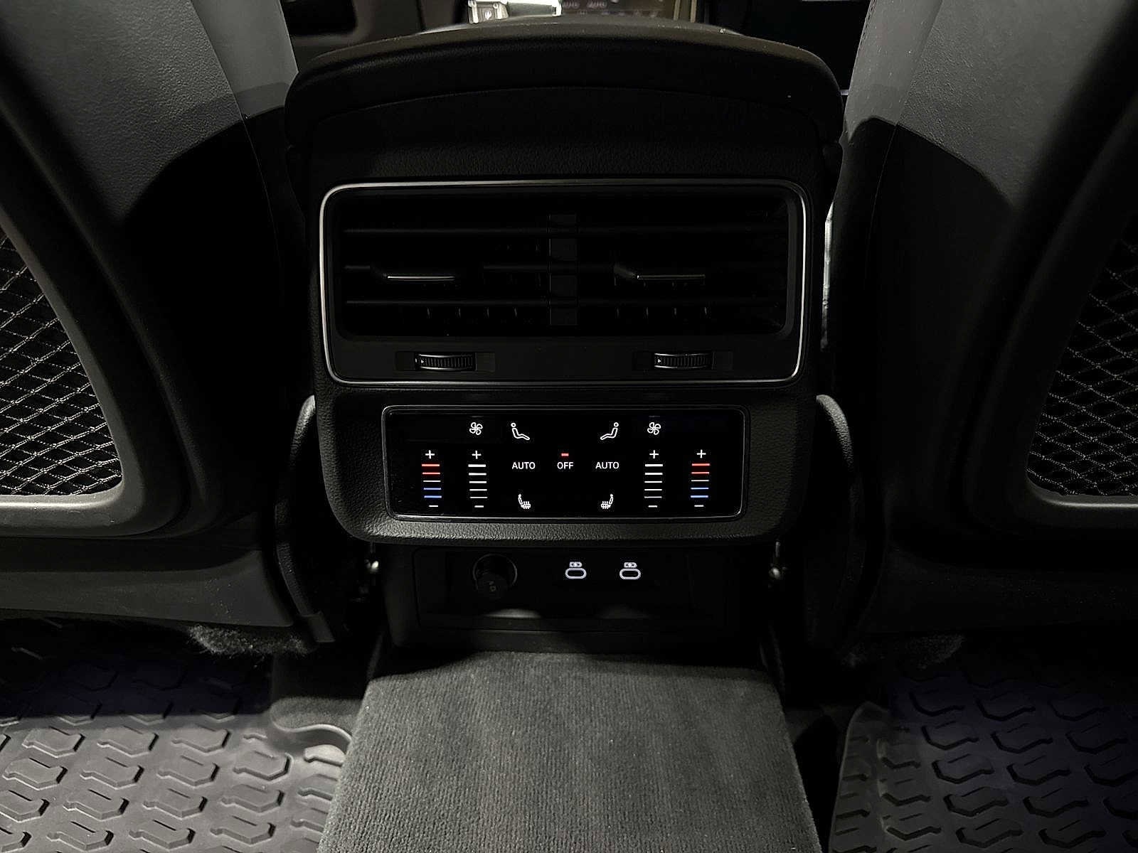 Thumbnail: 2025 Audi Q7 - 31