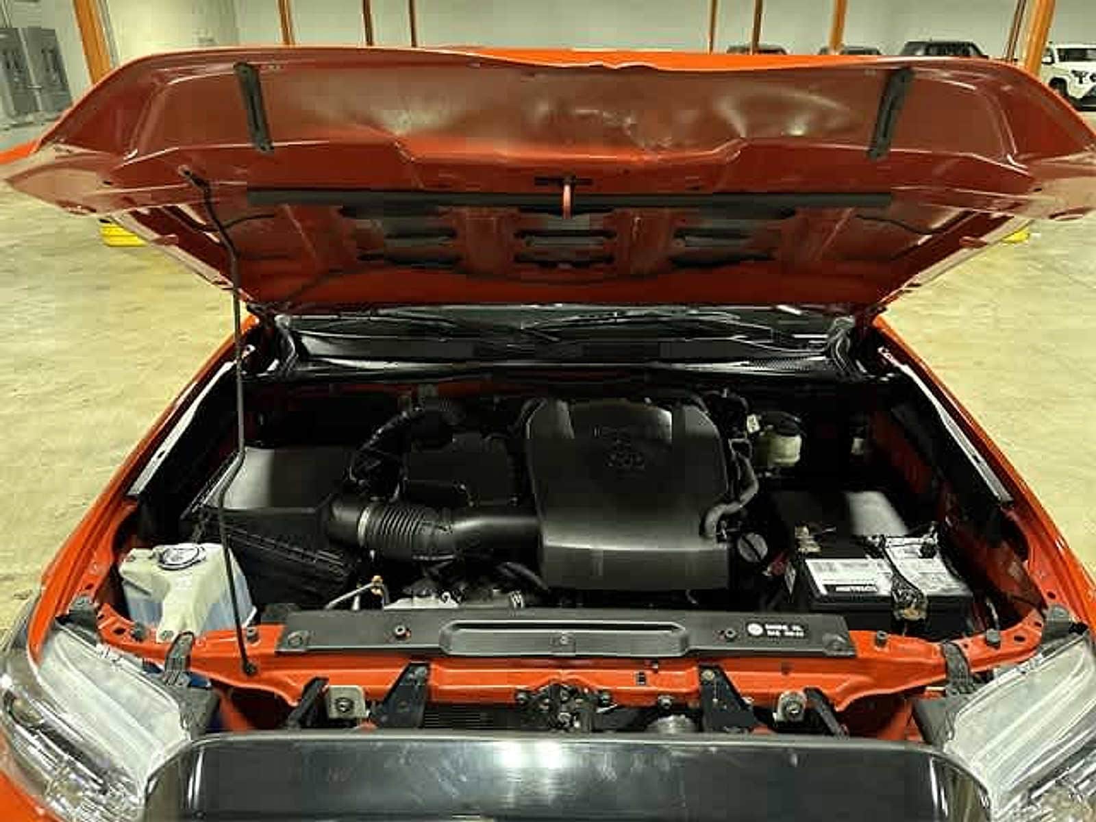 Thumbnail: 2018 Toyota Tacoma - 19