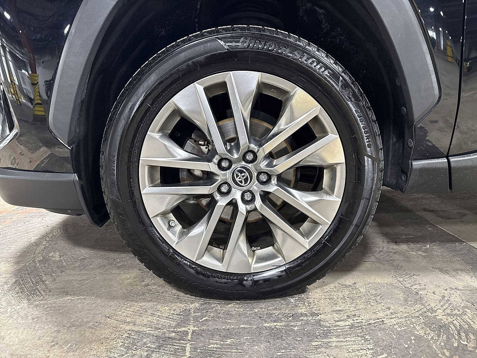 Thumbnail: 2019 Toyota RAV4 - 10