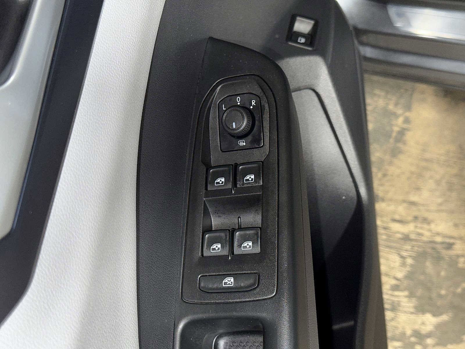 Thumbnail: 2022 Volkswagen Taos - 22