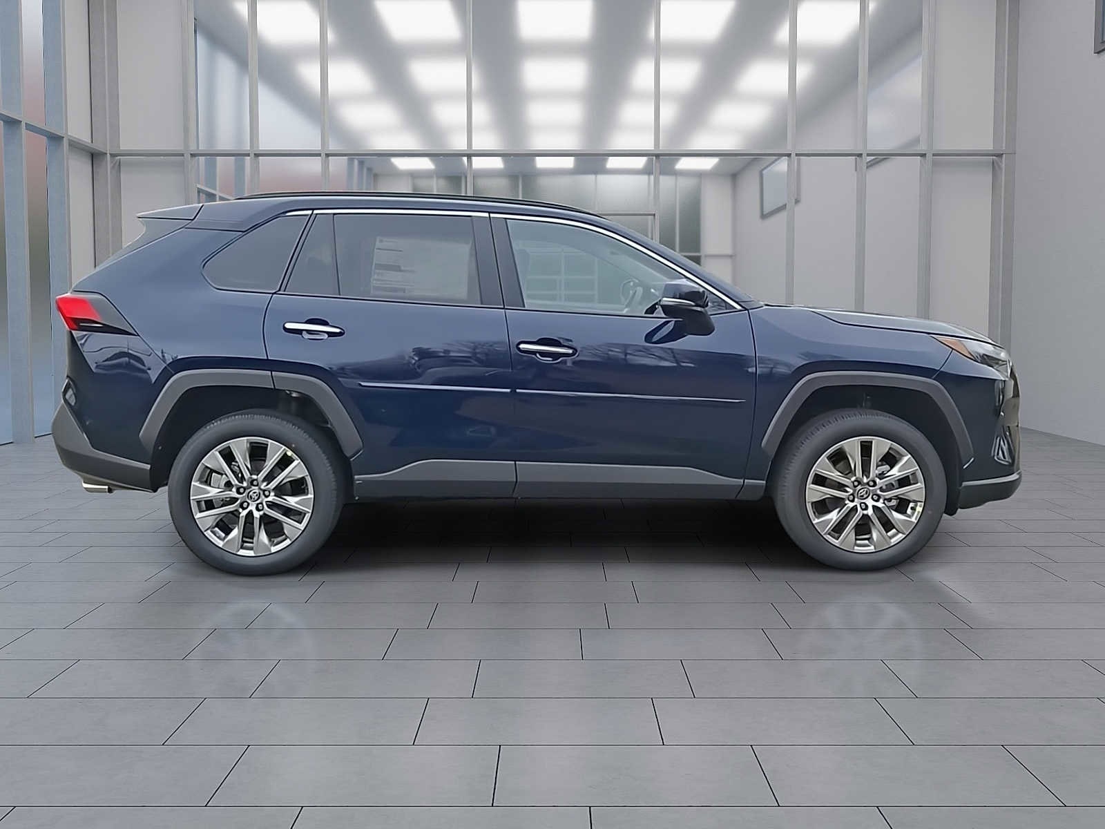 Thumbnail: 2025 Toyota RAV4 - 6