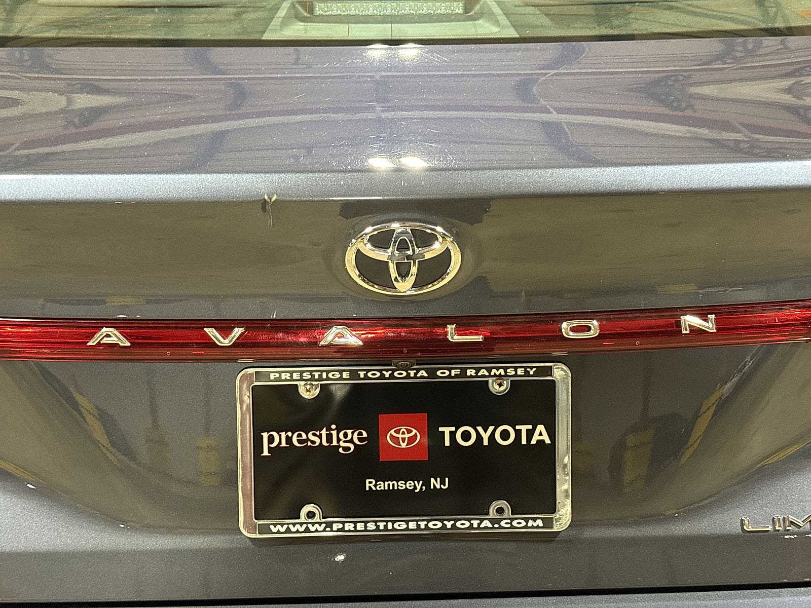 Thumbnail: 2020 Toyota Avalon - 27