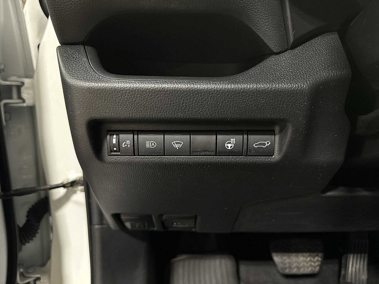 Thumbnail: 2022 Toyota RAV4 - 30