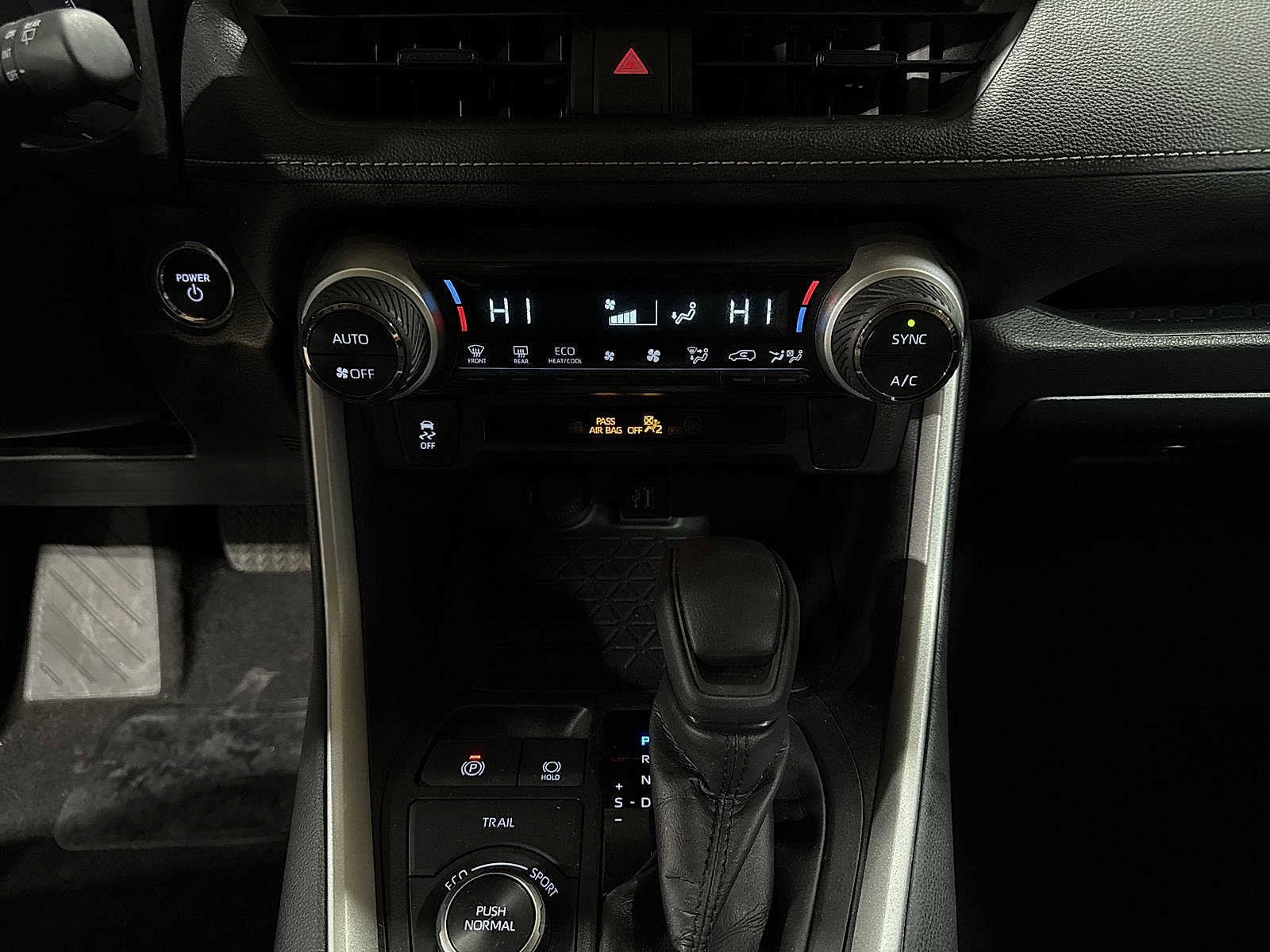 Thumbnail: 2024 Toyota RAV4 - 21