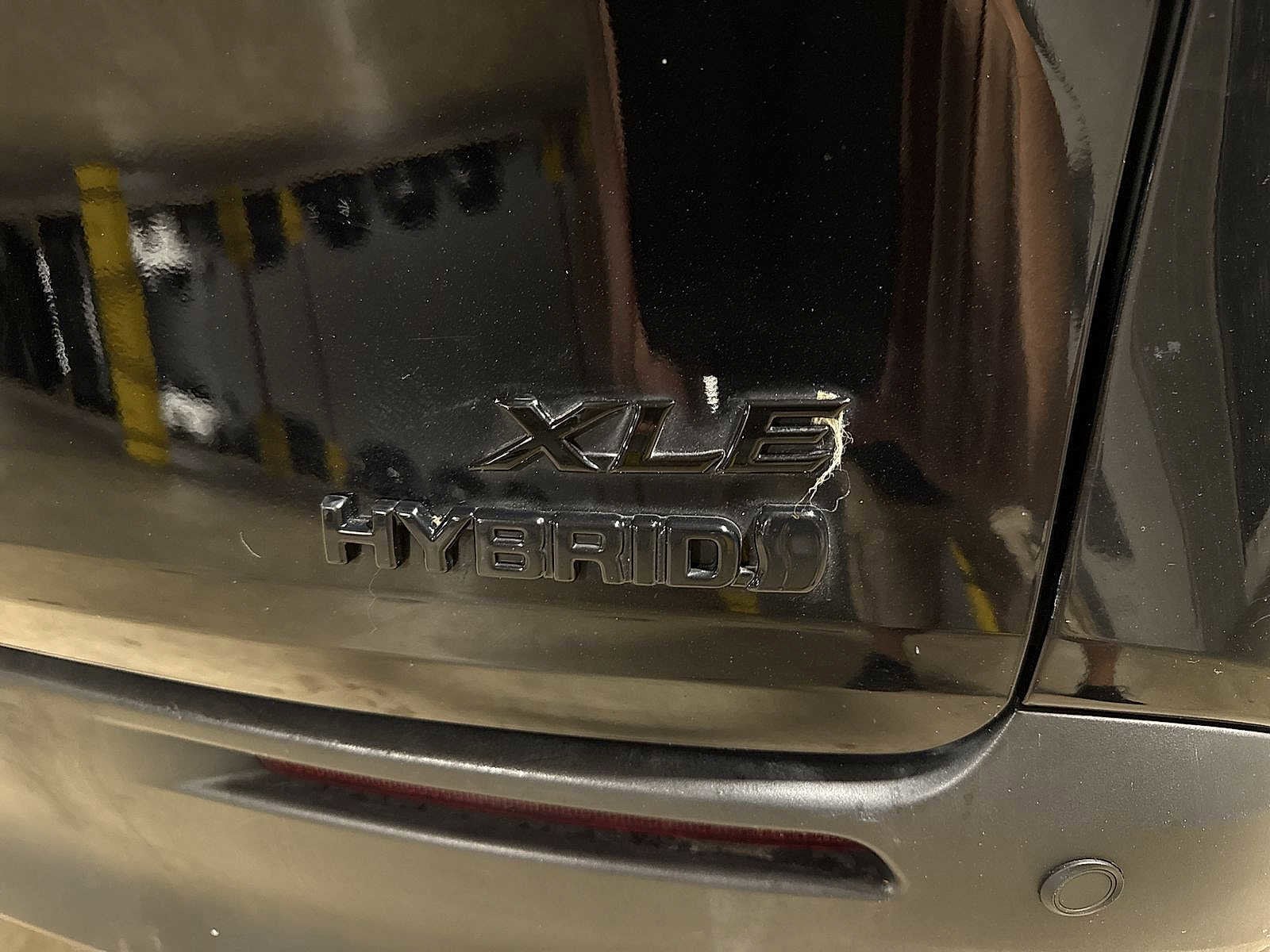 Thumbnail: 2022 Toyota Sienna - 29