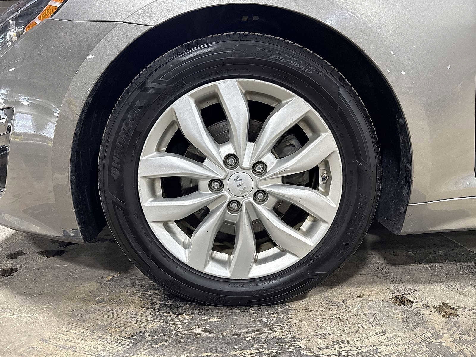 Thumbnail: 2015 Kia Optima - 10