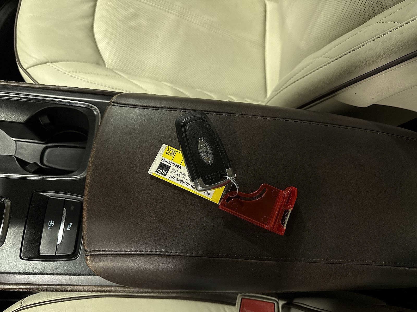 Thumbnail: 2017 Ford Fusion - 32