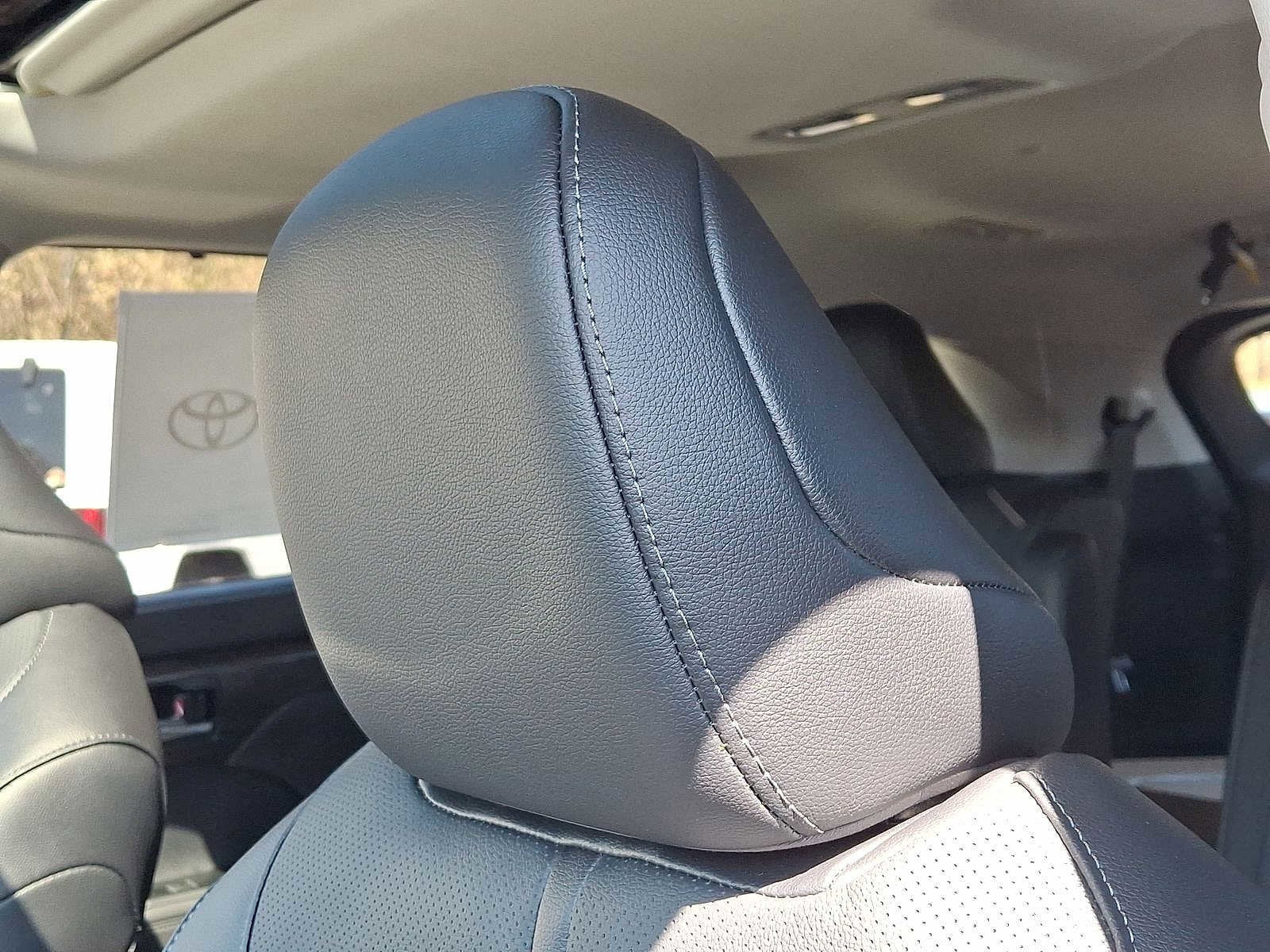 Thumbnail: 2026 Toyota Highlander - 21