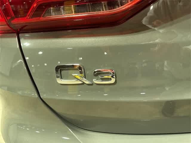 Thumbnail: 2020 Audi Q3 - 26